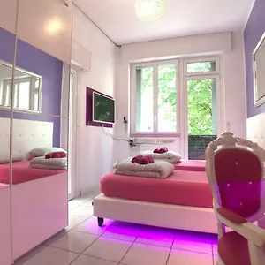 https://duomo-luxury-house-9-pax.italymilanhotels.net