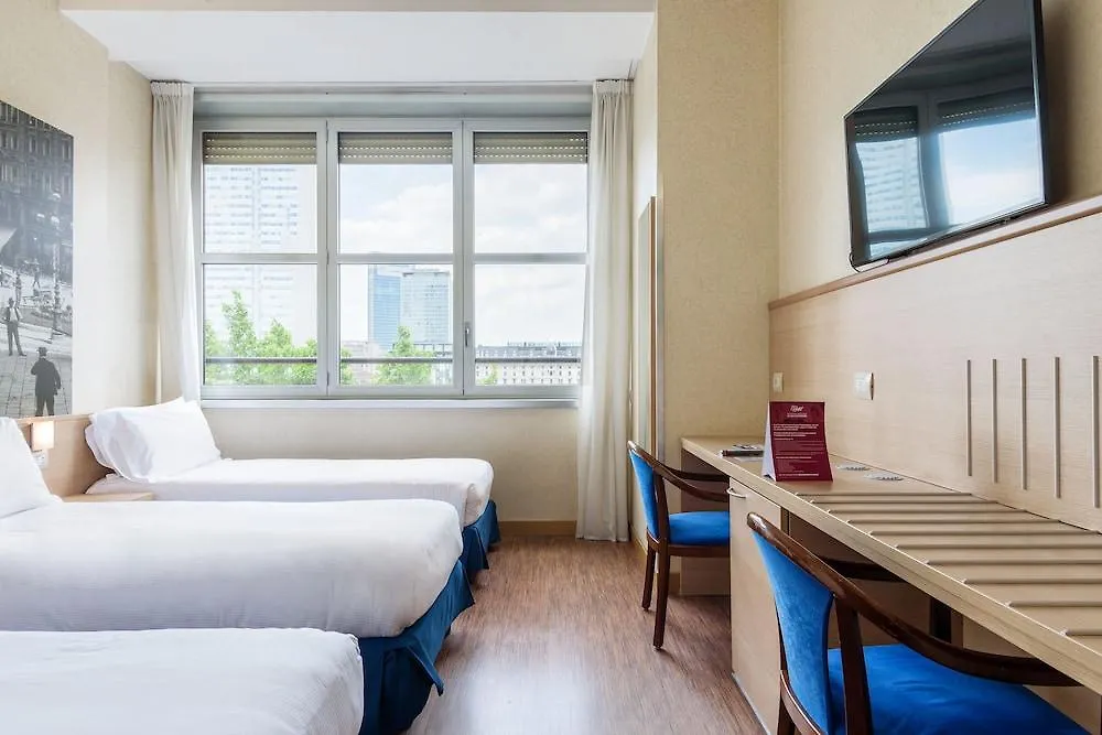 B&B Hotel Milano Aosta 3*,  Italien