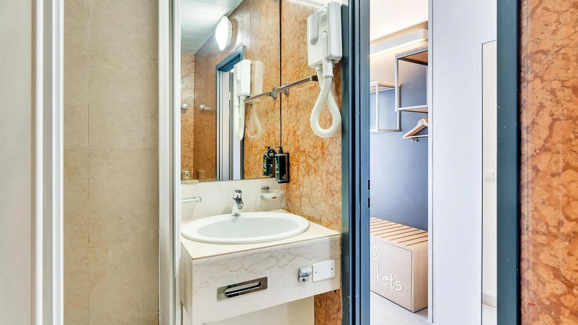 ***  B&B Hotel Milano Aosta Italië